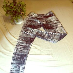 Medium Black, White and Grey Legging